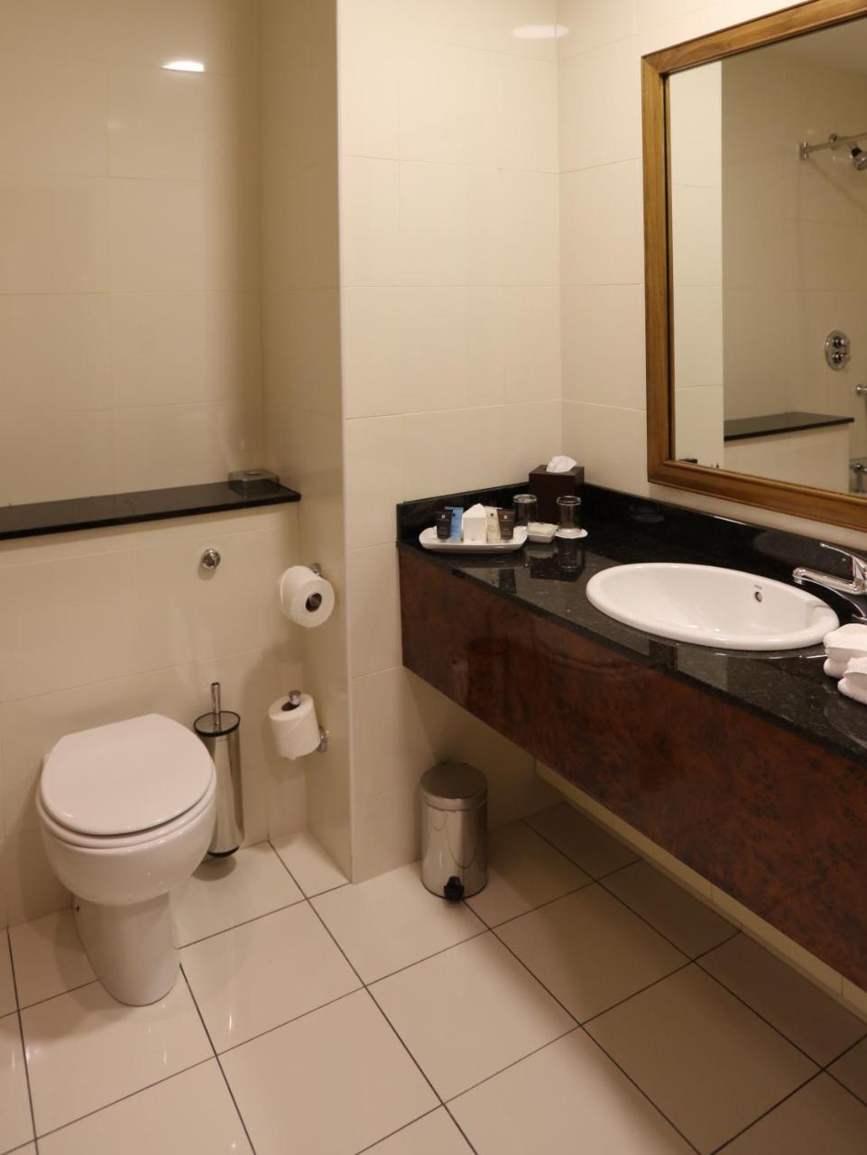 Vaughan Lodge Hotel Лехінч Екстер'єр фото