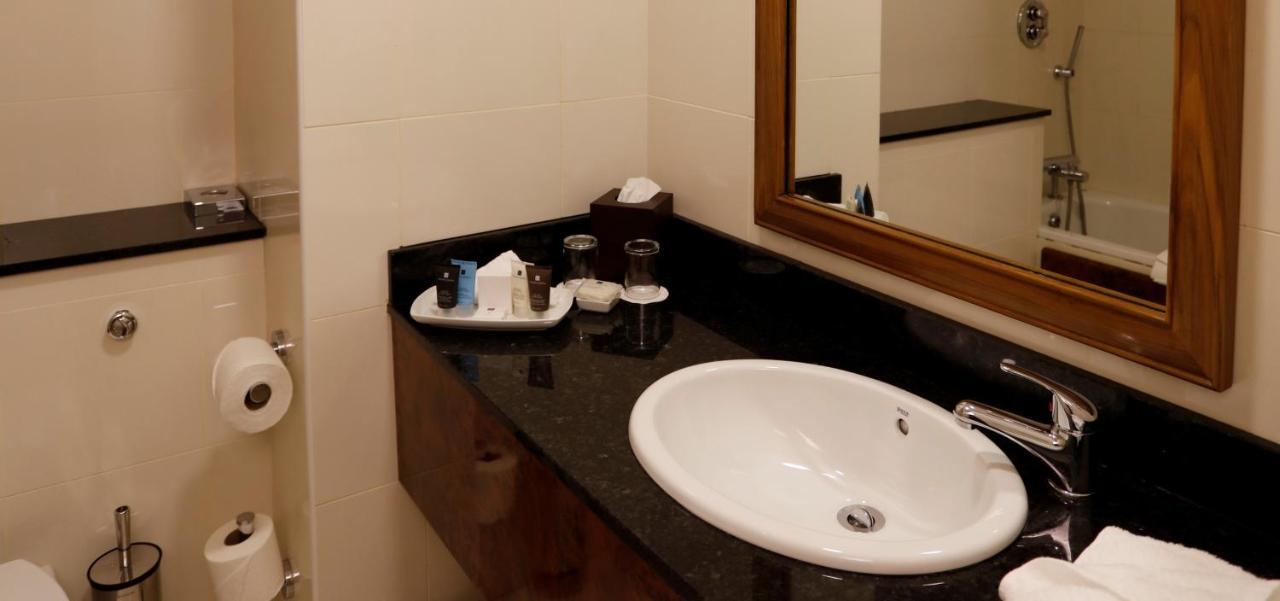 Vaughan Lodge Hotel Лехінч Екстер'єр фото